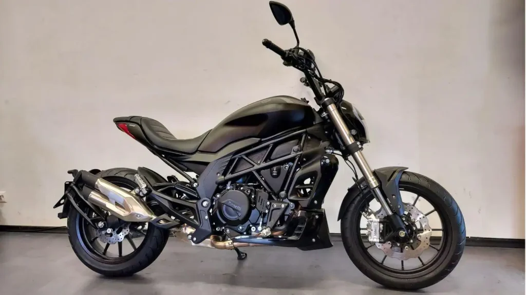 Benelli 500cc bike